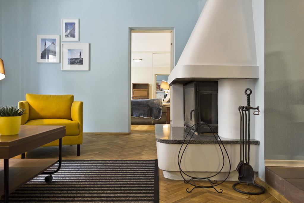 Tallinn City Apartments - Town Hall Square الغرفة الصورة